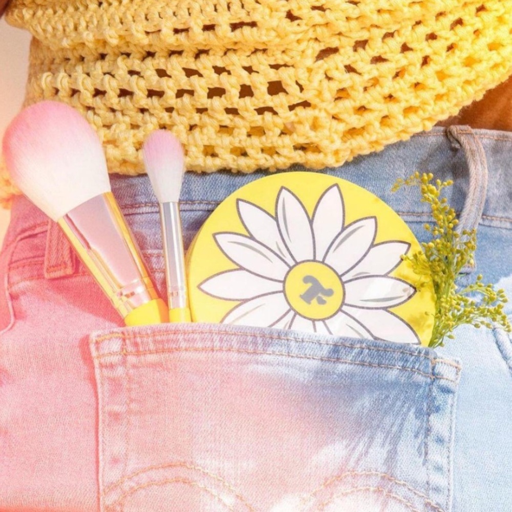 Trixie Cosmetics Peace Out Poppy Bronzer Highlighter Trio NIB